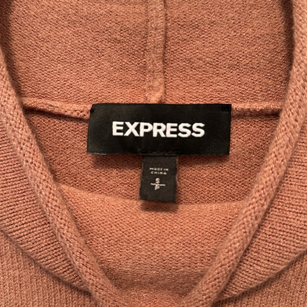 Small Express Sweater - Picture 2 of 3